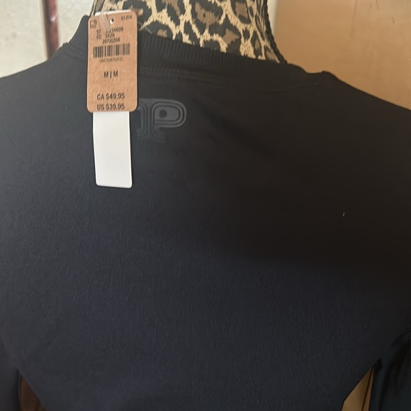 Pink vs control crop top size medium workout compression new - Picture 12 of 17